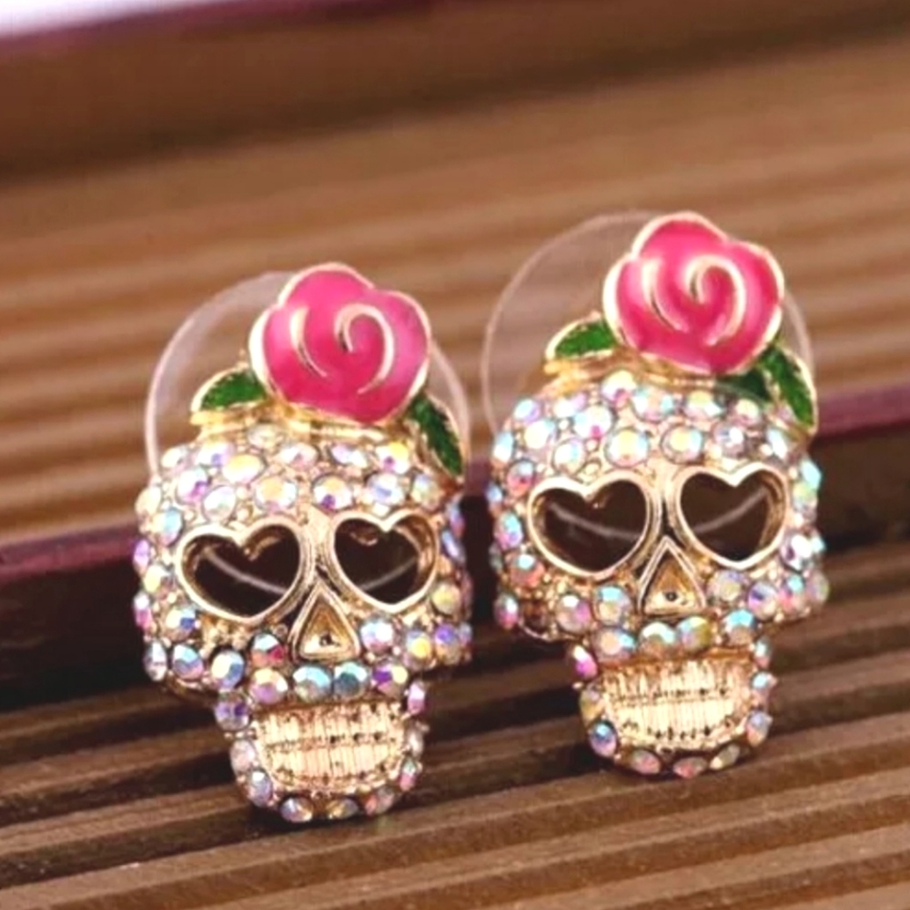 Skull earrings